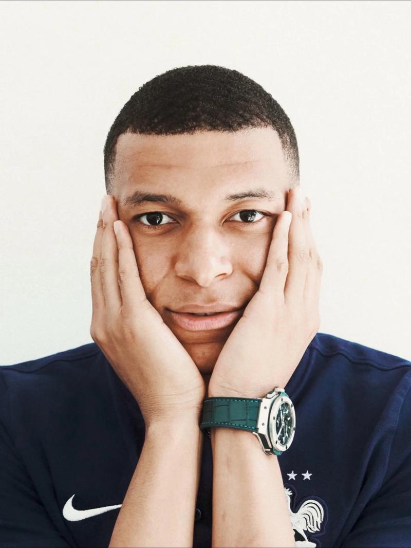 全队为他让出最佳出手机会（全员为他腾出最优出手空间）